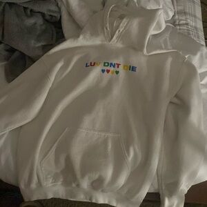 luv dnt die gildan men’s hoodie